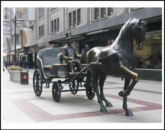 欧式马车雕塑